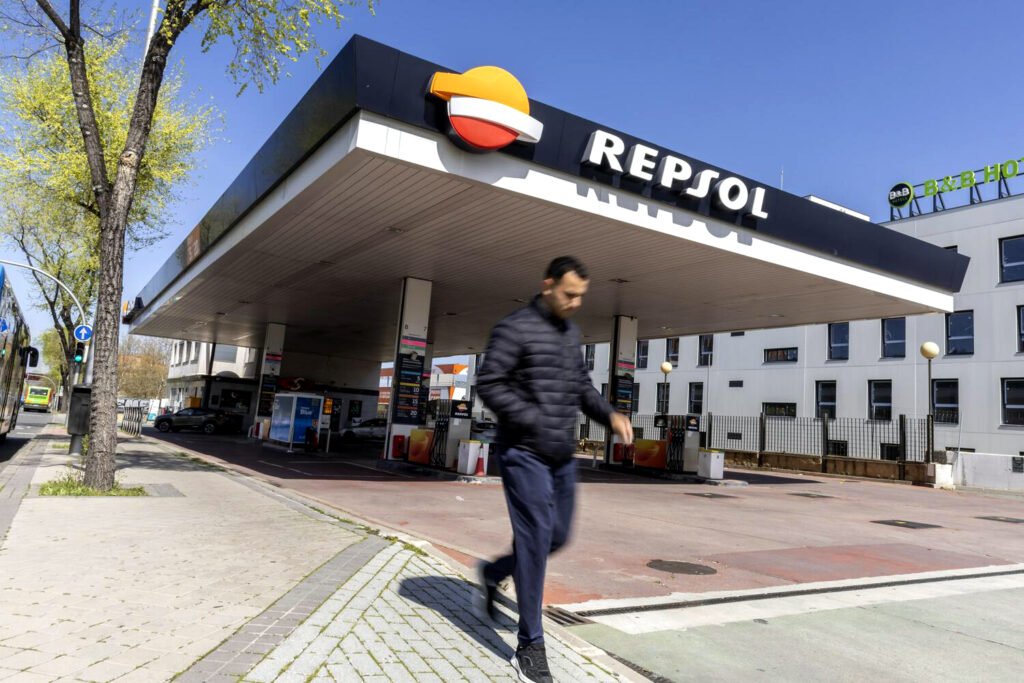 Repsol gana un 153% más que el año pasado en el contexto de la guerra de Irán y el golpe de Trump en Venezuela.