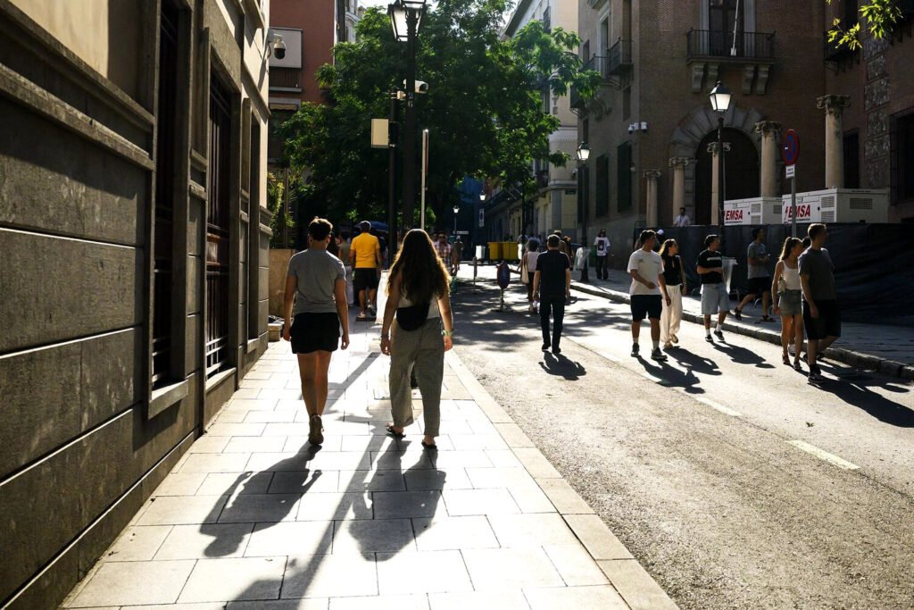 Una calle del centro de Madrid en el primer fin de semana del mes de julio. Álvaro Minguito.