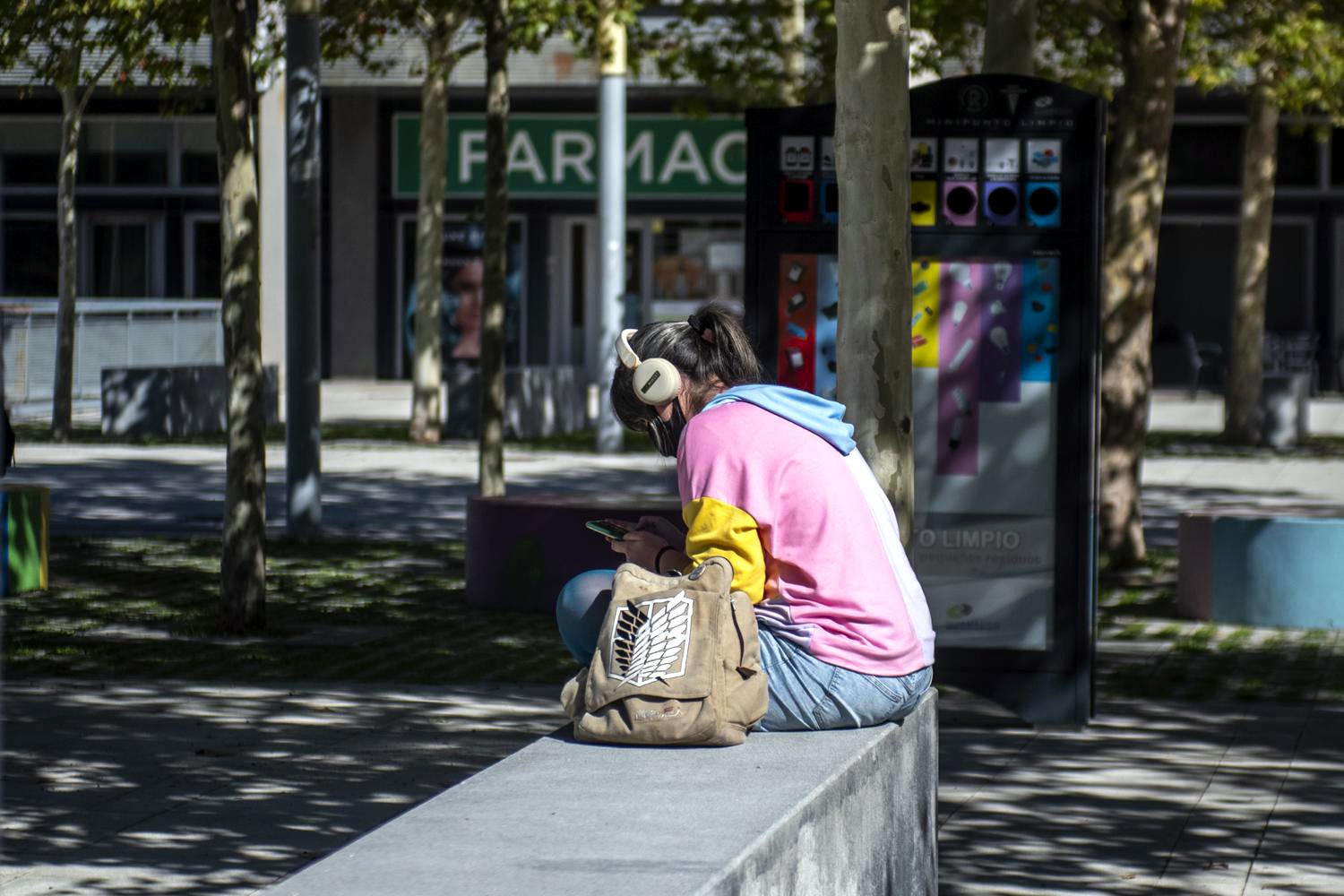 Las redes sociales bajo la manosfera: violencia digital, mujeres y extrema derecha