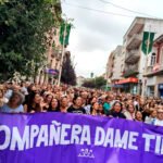 Centenares de personas se han manifestado en Llanes contra la violencia machista después de que Laura, Guardia Civil de la localidad, fuera asesinada por su expareja también miembro del mismo cuerpo.