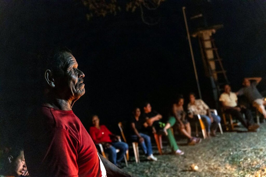 La comunidad de la finca de la Libertad del TECAM de la Serranía del Perijá y el Valle del Río César, se reúnen y hacen un ejercicio de memoria de las violencias que han sufrido.