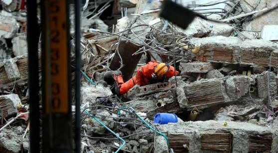 Las víctimas mortales del terremoto en Colombia ascienden a 265 y De la Espriella cifra en 496 los desaparecidos.