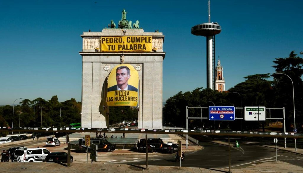Exigencia del cierre de la central nuclear de Almaraz.