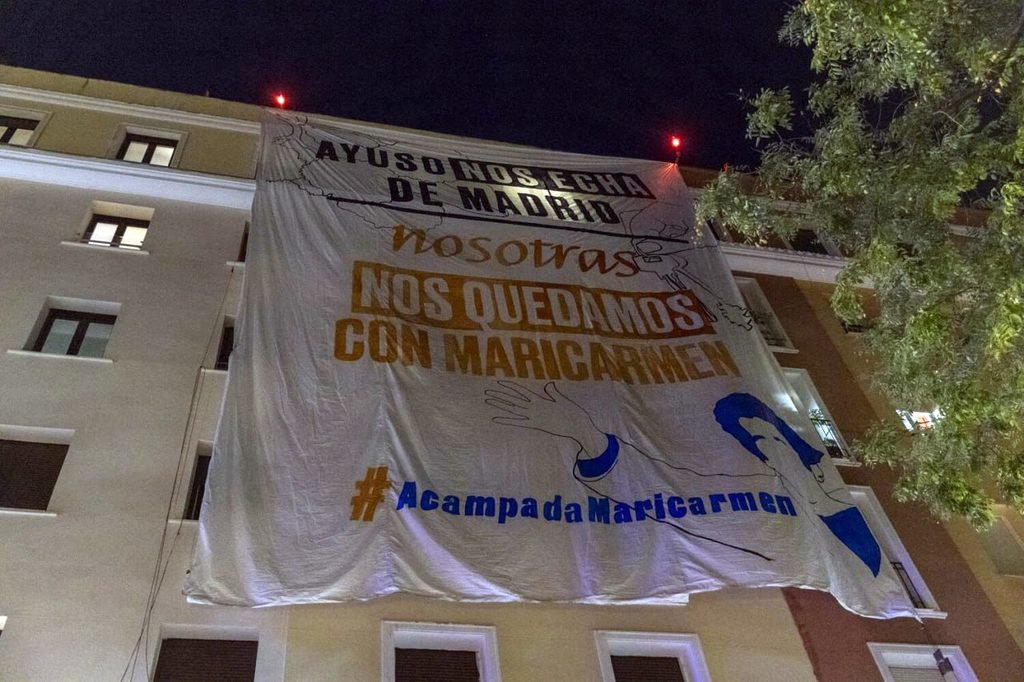 Más de 300 personas arropan a Maricarmen la víspera del desalojo
