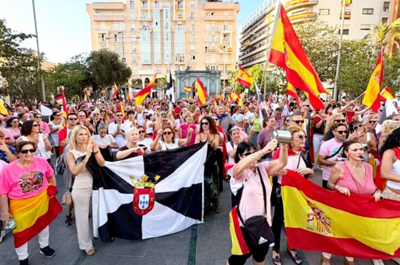 Ceuta se moviliza en defensa de sus mujeres y niñas: 'Para recordar nuestros derechos'.