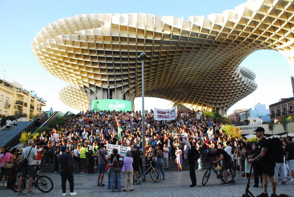 Concentración en Sevilla en solidaridad con Maricarmen, desahuciada de su casa en Madrid. Miércoles, 23 de septiembre. Fotografía de Salomé Sola Morales.