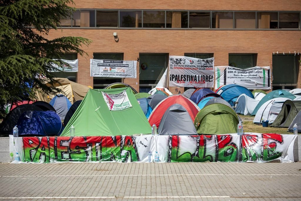 Acampada por Palestina en la Universidad Complutense de Madrid. David F. Sabadell.