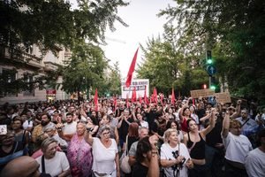 Concentración en Granada en repulsa del desahucio de Maricarmen Abascal ayer en Madrid. Fotografía de Jaime Cinca.