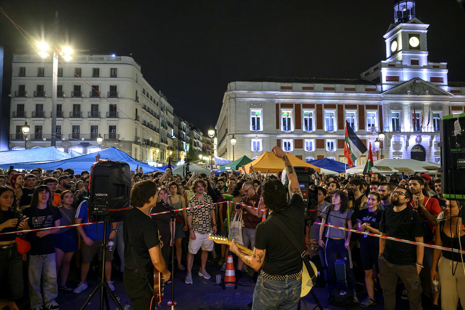 La calle grita que no a un decreto de vivienda descafeinado horas antes de su debate en Consejo de Ministros