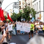 El movimiento por el derecho a la vivienda en Canarias frena el desahucio de una mujer con cáncer terminal. Fotografía de Beneharo Mesa.