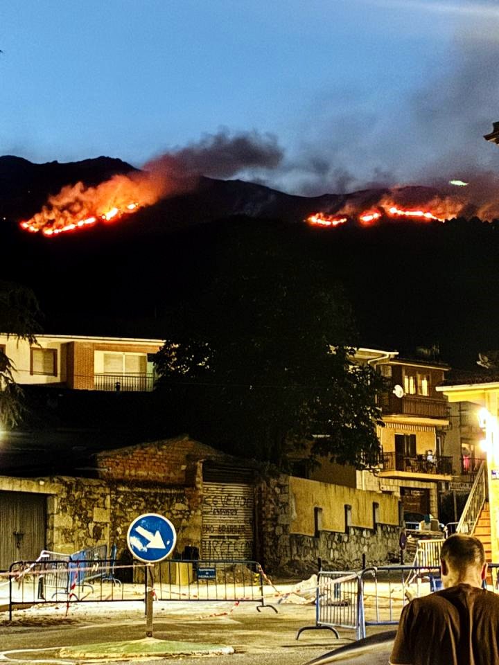 Imágenes del incendio que arrasó el Valle del Tiétar.
