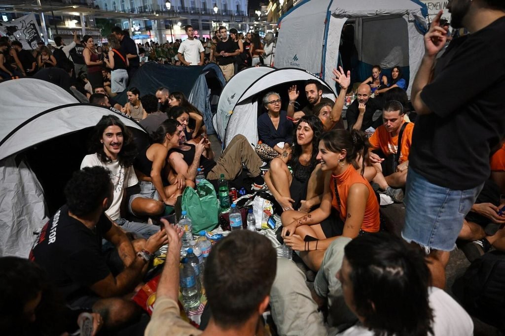 La movilización histórica del 26S acabó con una acampada que tomó Sol acompañada por miles de manifestantes. Fotografía de Dani Gago.