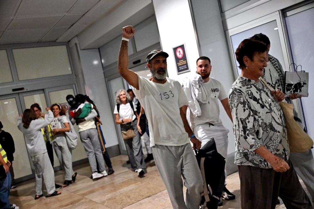 Llegada de algunos participantes de la Flotilla a suelo español después de su detención ilegal por parte de Israel en octubre de 2025.