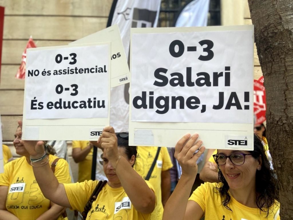 Manifestación de profesoras de educación infantil en Baleares. Fotografía de Mireia Balasch.