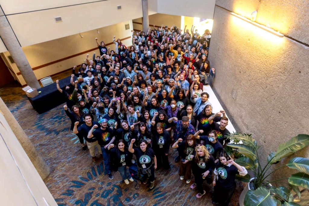Trabajadores del sindicato de Starbucks Workers United.