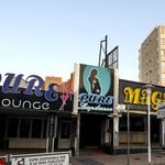 Un local de ocio en la localidad de Magaluf, Mallorca, destinado mayoritariamente al turismo británico. Fotografía de Álvaro Minguito.