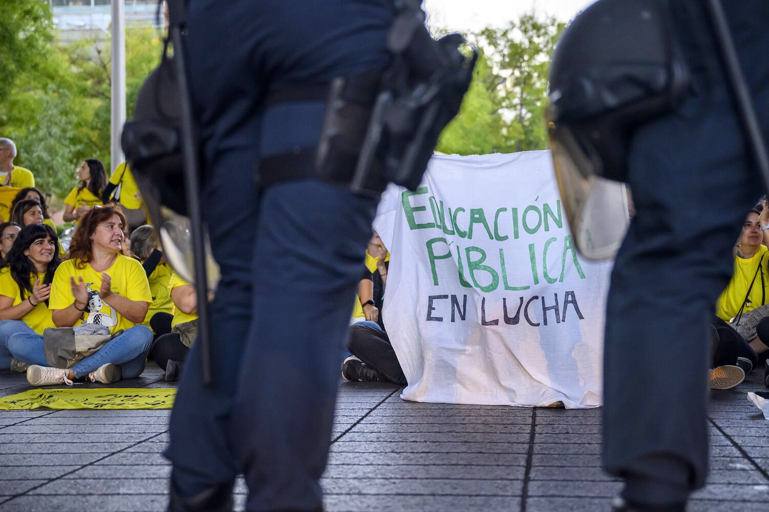 Cargas policiales contra el piquete creado en Ciudad Universitaria por la Asamblea por la Pública de Somosaguas
