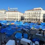 Acampada por la vívienda en la Puerta del Sol de Madrid.