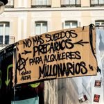 Cartel en la acampada de la puerta del Sol de Madrid.