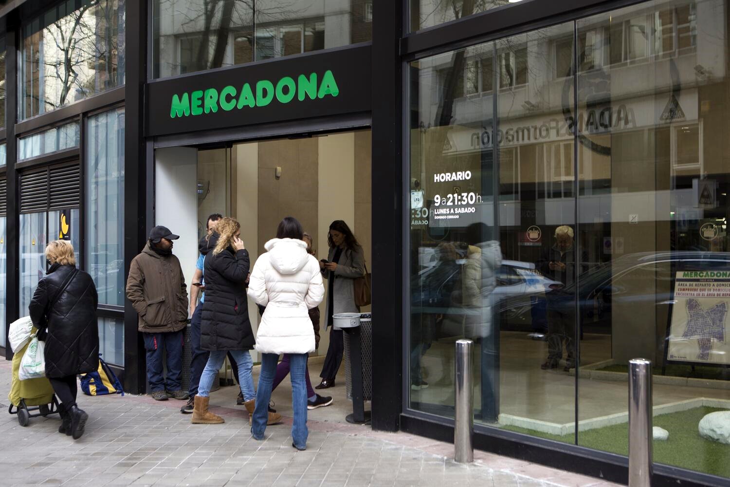 Convocan una huelga de consumo en grandes superficies todos los miércoles hasta el 11N