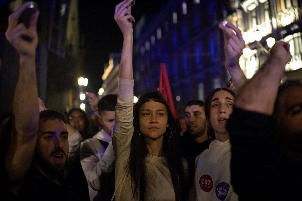 Homenaje a Maricarmen en la noche del 7 de octubre frente al Congreso. Fotografía de Bruno Thevenin.
