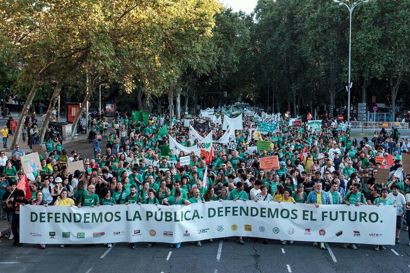 Imagen de la cabecera de la manifestación que ha recorrido desde Atocha hasta Sol- Manuel del Valle.