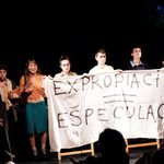 La obra ‘Un verano por metro cuadrado’ recupera la lucha entre la dignidad y la soberbia del pelotazo.