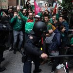 La policía dispersa la protesta contra Ayuso. Alberto Astudillo.