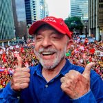 Lula celebra su victoria en la Avenida Paulista de São Paulo.