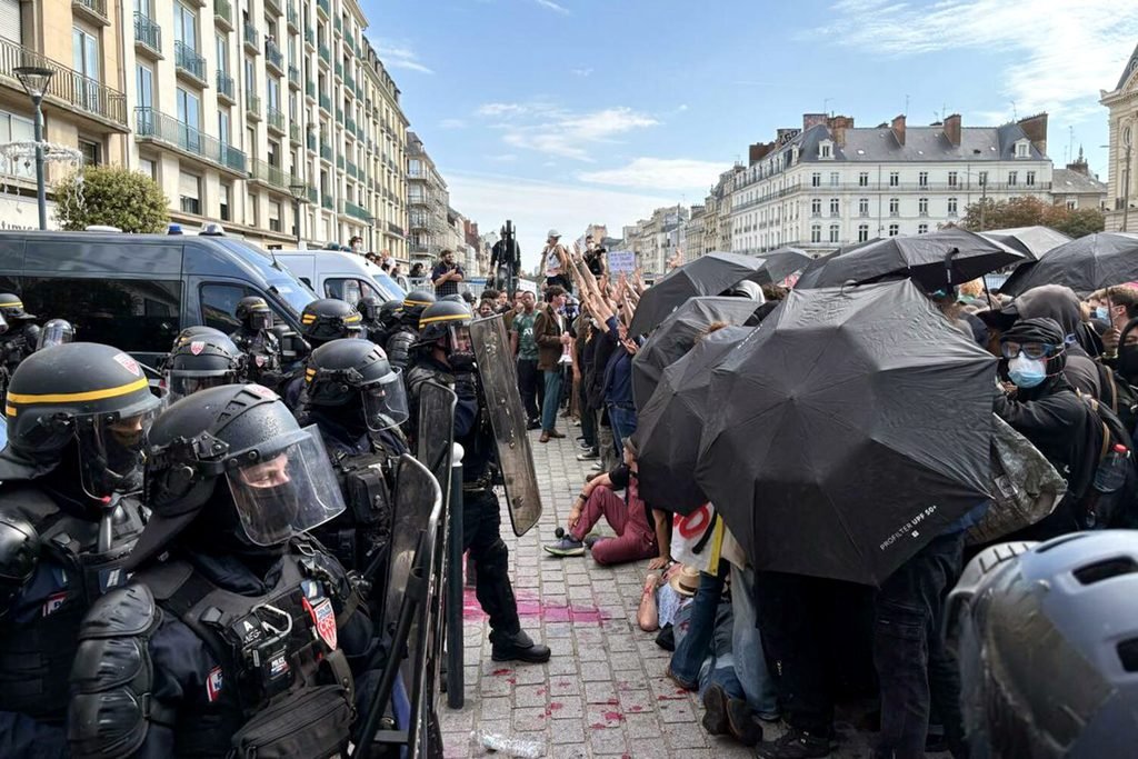 Manifestación en apoyo al movimiento de los estudiantes de secundaria en la ciudad de Rennes. Mael Guéguen.
