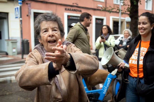 Maricarmen en Madrid en octubre de 2025. The Guardian.
