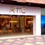 Sede en Águilas de la inmobiliaria ATTC, en letras de oro.