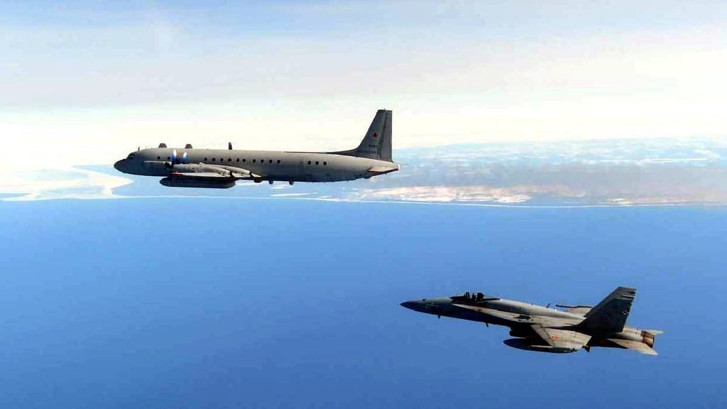 Un F-18 español intercepta a un avión ruso sobre el Báltico (Vozpopuli).